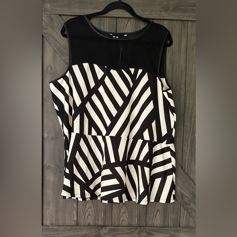 Black & White MXM sleeveless peplum top with mesh upper, NWT, sz 3X
